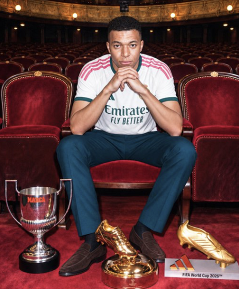 BalonesdePlaya's tweet photo. Copa Marca? Das mucha pena,
@KMbappe. 
Sin penales hasta Muriqi es tu padre. https://t.co/2IXeXknJbo