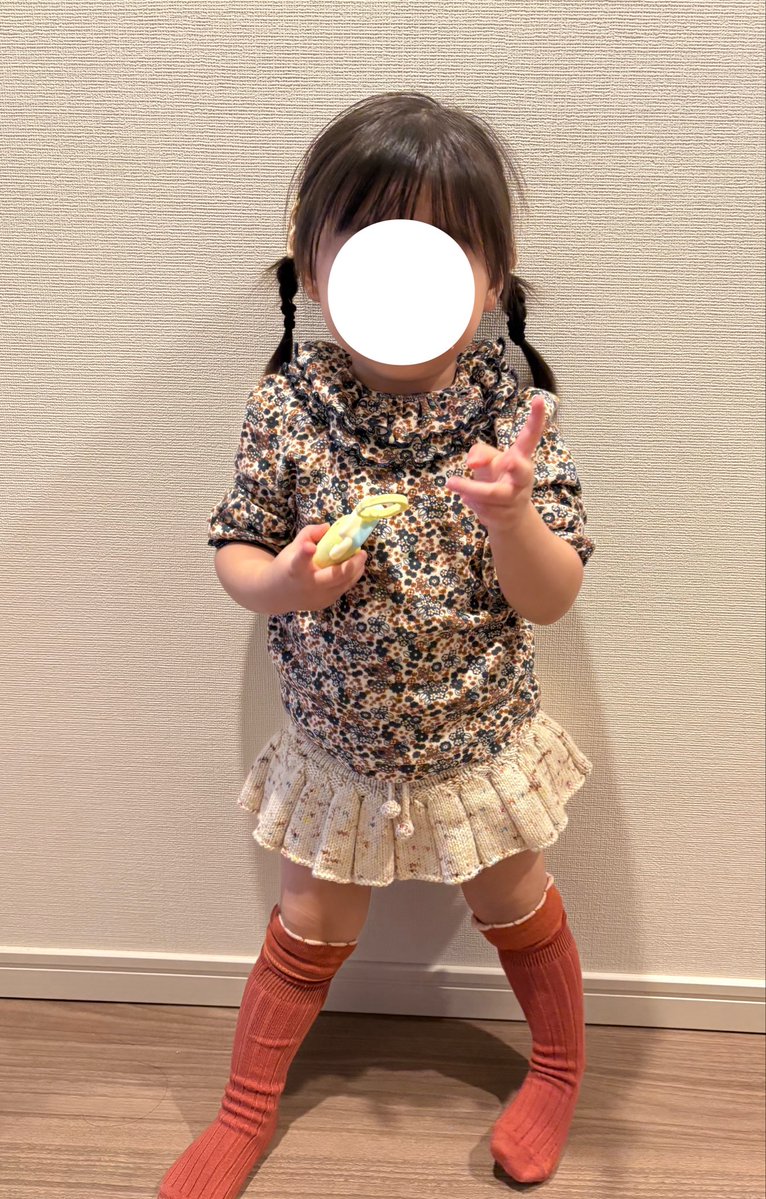 annaaaaa12357's tweet photo. 最近食欲旺盛でガチムチになってきた娘。
すぐサイズアウトしてしまいそう😭
にしてもスケポン可愛すぎる❣️ https://t.co/saYaoLylkJ