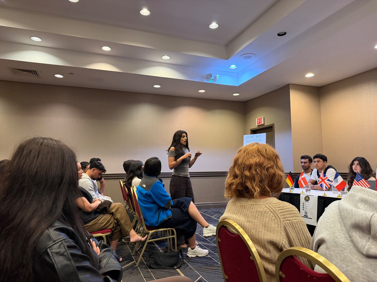 YouthforIran_'s tweet photo. Young representatives from Europe, the United States, and Canada came together in New York for a transatlantic youth dialogue on what a free Iran means to the young generation of Iranians abroad.
Among the topics discussed was how we can create a political culture where our diverse experiences and political views car be brought together as a strength, allowing us to work collectively toward a free and democratic Iran.
#Freelran