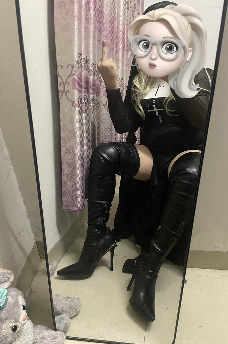 bubiranonim's tweet photo. 穿靴子的修女是你的祖宗吗？？？
#boots #长靴控 #长靴 https://t.co/4s3Cu3RtGF