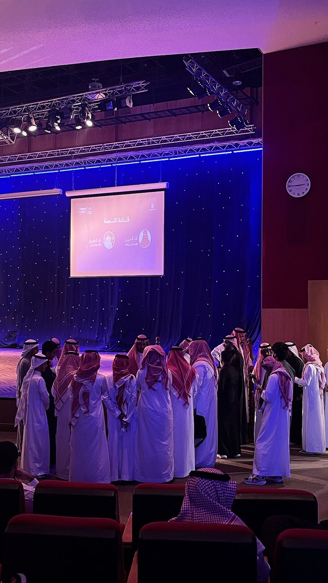 clvk1i's tweet photo. كل الشكر لنادي طويق على تدشين اليوم بداية تخليني متفائل جدًا بالقادم جهود تُشكر وتقدر وسعيد أني جزء من هالرحلة ،

وأخص @z_artz14 ، أرسلت له استفسار بالواتس وسط التدشين ورد علي رغم انشغاله موقف بسيط ولكن يعكس اهتمام النادي ، ولو أن للمقام متسعًا لزدتكم من الشكر 

#نادي_طويق #uqu https://t.co/2YCu8Gr8e1
