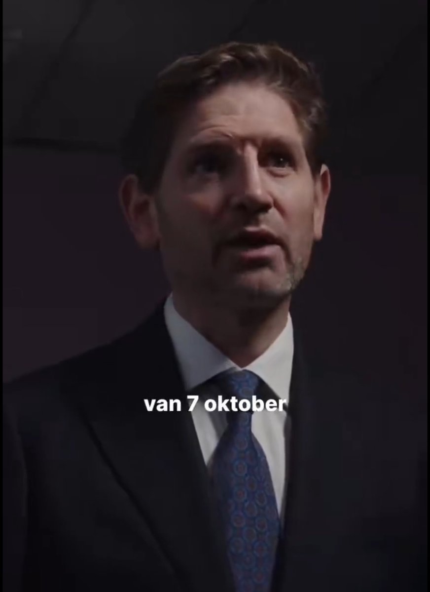 lewinskylou2's tweet photo. Pater NAZI vergeet helemaal te vertellen dat de verschrikkelijke aanslagen van 7 oktober gepleegd zijn door diezelfde Palestijnen die hij een zin daarvoor nog "WEERLOOS" noemde. Maar ze zijn dus helemaal niet weerloos! Pater NAZI LIEGT! https://t.co/ciBEJeb0BY