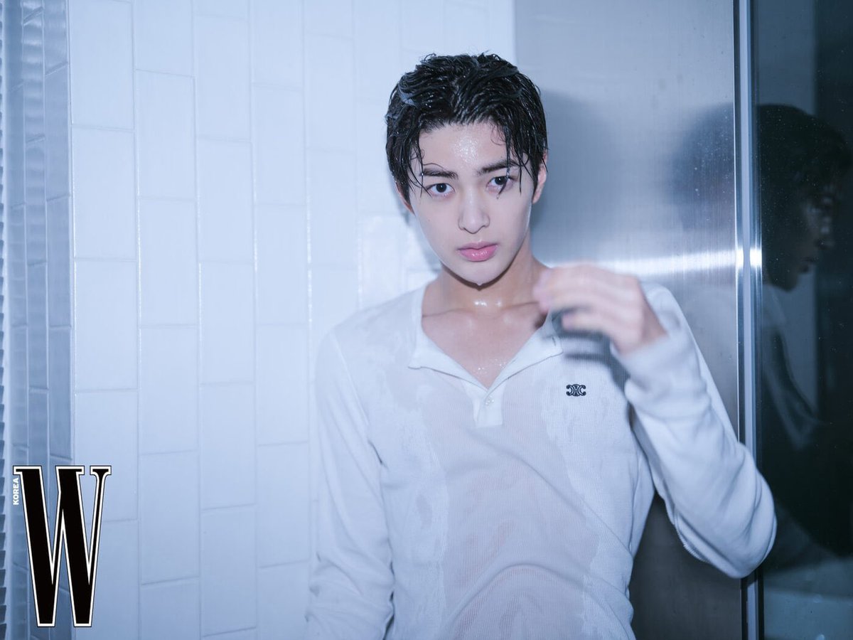 keonew_'s tweet photo. B컷이라는 거 안믿긴다 https://t.co/7UxAr1elaB