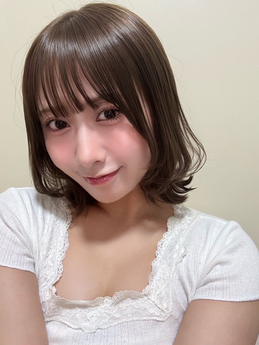 _haru_wtnb's tweet photo. 似合ってる？ https://t.co/8l9mZ9wcnS