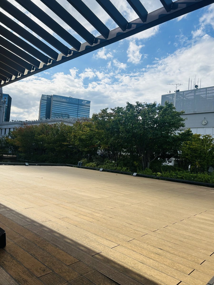 gumiido's tweet photo. フランス展3回目。
というかビアンベイクさんに3回目！
ファーブルトンエキゾチックを購入できたー！南国トロピカルが口いっぱいに広がりこれまた笑みがこぼれました🥰
数日前に食べたフィナンシェエラブルもー！
お天気よくて屋上庭園でパクパクいただきました！ https://t.co/VzIXhCgGPe
