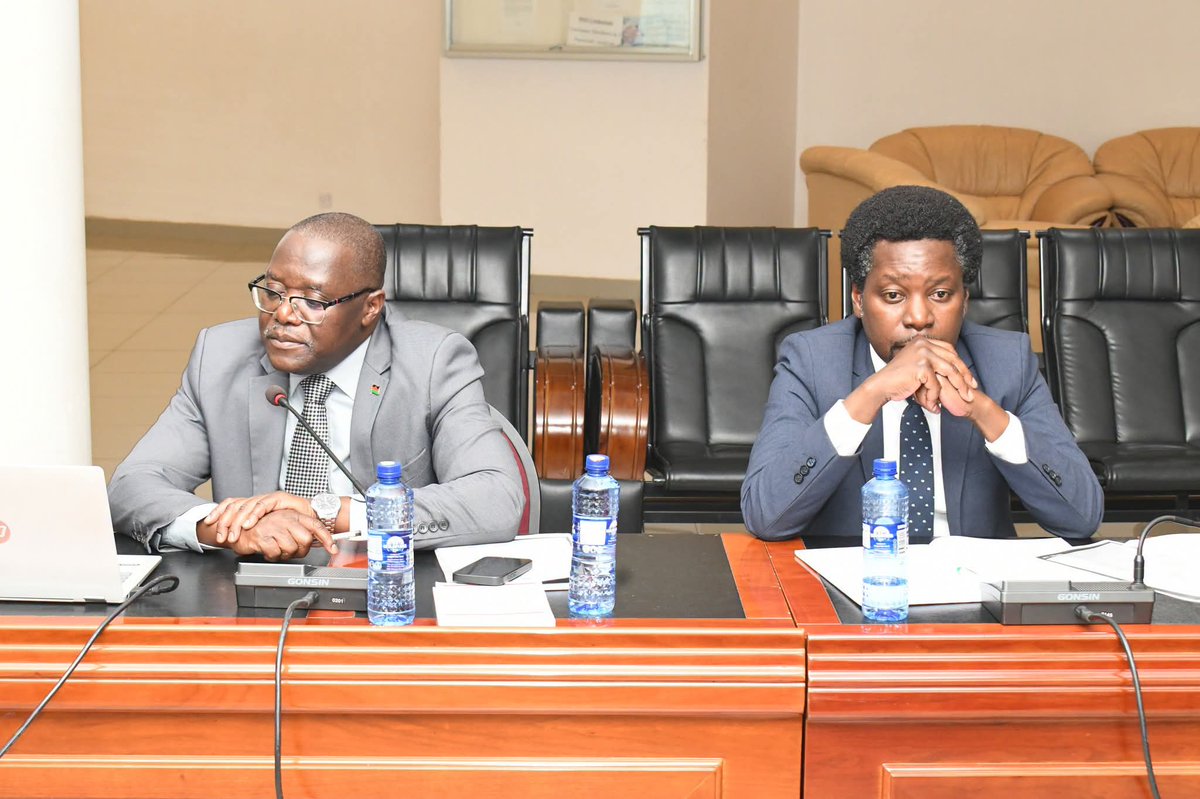 ParliamentofMw's tweet photo. Deputy Clerks of Parliament responsible for  Corporate Services and Procedural Services  Chikondi Kachinjika and Joseph Manzi respectively, updated the Committee on progress made in reviewing the rules that govern the conduct of business in the Assembly. https://t.co/OnsX7pfGl0