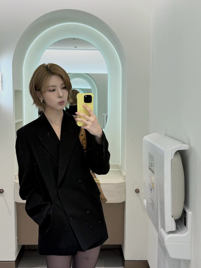 jjubae_ing's tweet photo. 잠시만..솔이 여자 된 거 너무 느껴져서 
소리 질렀어 핸드폰 떨궜어.... https://t.co/E4c4P4fStD