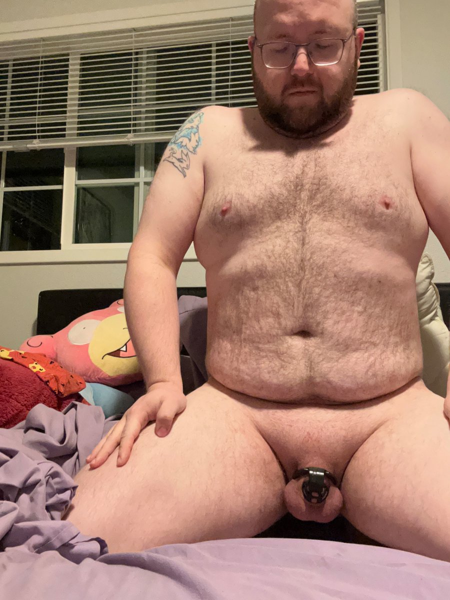 Bearishslave's tweet photo. Cage check day 9. #chastity #malechastity  #teamlocked #chastityrt #chastityRT https://t.co/biev4i8AYK