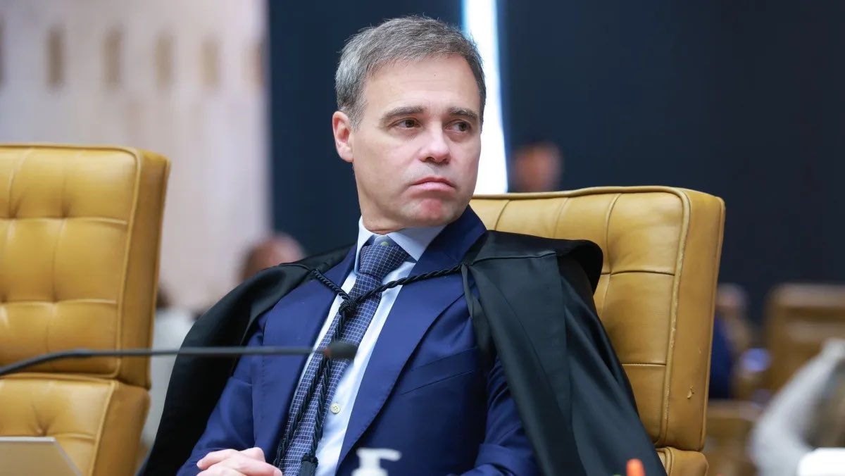 TheIncorrupt_'s tweet photo. 🗣️ VIA PORTAL DO DANTAS | Mendonça pede investigação sobre dossiês da PF e acesso ao inquérito das Fake News https://t.co/XySD4IOxSo