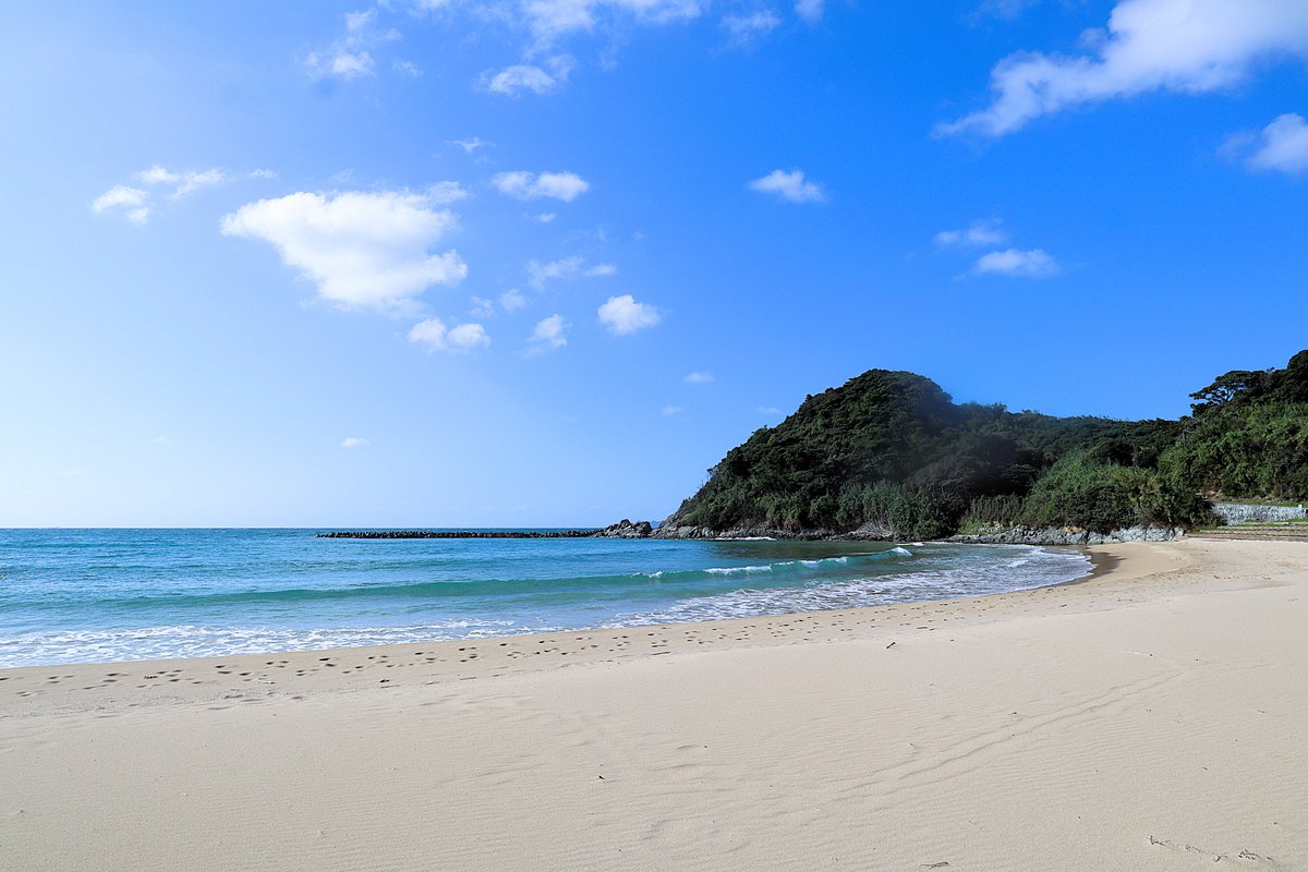 dqS7sGKhpP5Vez3's tweet photo. 島根県最高峰の恐羅漢山から下りて
エメラルドグリーンに輝く土田海岸で泳ぐ
過ぎ去りゆく夏を惜しみながら楽しむ贅沢
島根県最高峰の恐羅漢山から下りて
エメラルドグリーンに輝く土田海岸で泳ぐ
過ぎ去りゆく夏を惜しみながら楽しむ贅沢
#山から海へ #土田海岸 #益田市 #shimane #恐羅漢山 https://t.co/7Ym8ixIHO4