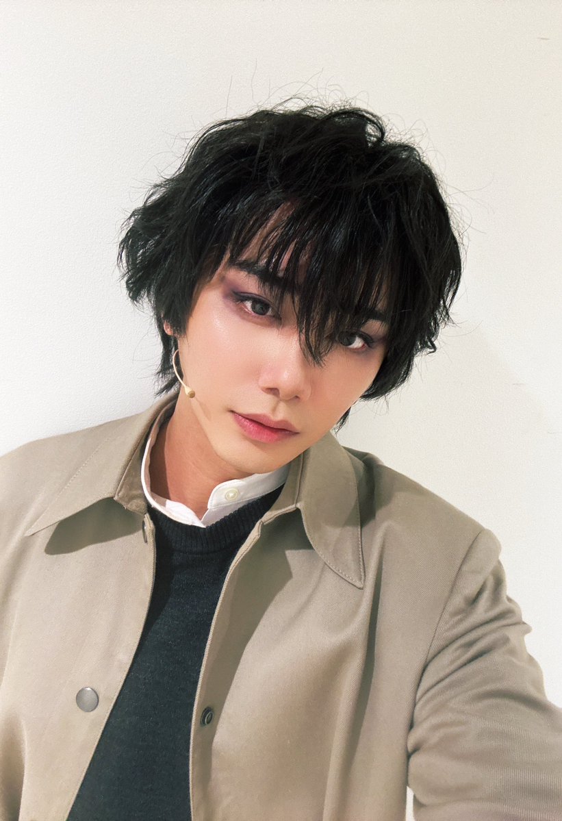 tooru_1211's tweet photo. ミュージカル『SPY×FAMILY2』
東京公演、初日ご観劇誠にありがとうございました。

本日から無事に本公演が始まりました。
これから沢山の事を吸収しながら、
キースとして生きていけたらと思います！

明日も宜しくお願い致します。🐶
#ミュージカルSPY https://t.co/3NPhy6SRS6