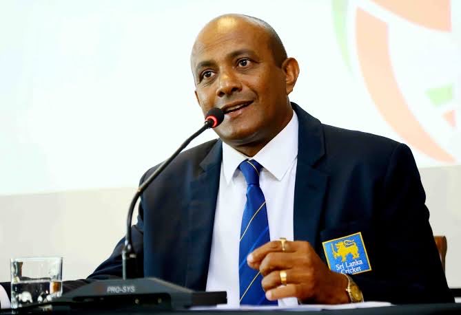 nibraz88cricket's tweet photo. Hassan Tillakaratne - A player like Aravinda De Silva won’t be born for at least another 100 years. I’m sure of it.
And as a player, Aravinda de Silva was far better than Sachin Tendulkar. #Cricket https://t.co/WWCls4mHt5