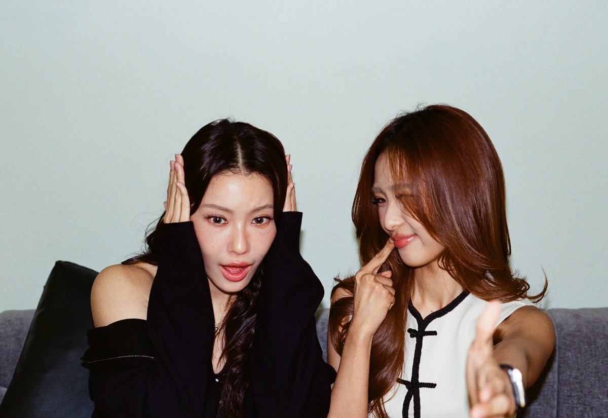 filmrachq's tweet photo. the cutest girlfriends

#namtanfilm #น้ำตาลฟิล์ม https://t.co/Q6NXHb4ucg