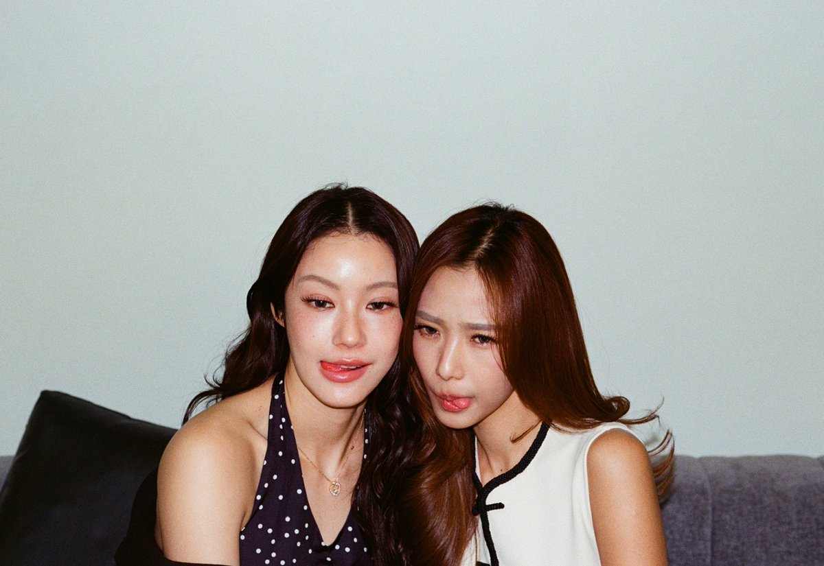 filmrachq's tweet photo. the cutest girlfriends

#namtanfilm #น้ำตาลฟิล์ม https://t.co/Q6NXHb4ucg