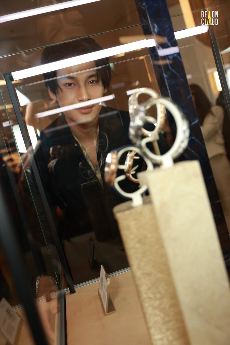 beoncloud_th's tweet photo. ภาพบรรยากาศ อาโป ณัฐวิญญ์ Piaget Global Brand Ambassador ร่วมงาน Piaget Symposium at Bangkok Watch Week 2026 📸✨

#BangkokWatchWeek2026xAPO
#Piaget #PiagetPolo https://t.co/tthVoYRoJz