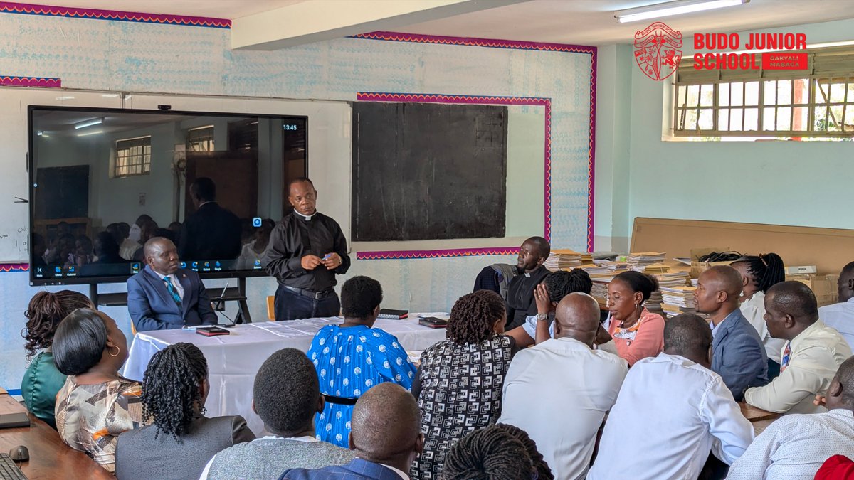 budojunior_sch's tweet photo. Yesterday, our school welcomed the Diocesan Secretary of Namirembe Diocese, who met with school leaders and students to share inspiring thoughts on moral foundations, excellence, and dedicated service.
#MakingBJSgreateragain #MakingBJSgreatera gain https://t.co/Eg00DkP56W