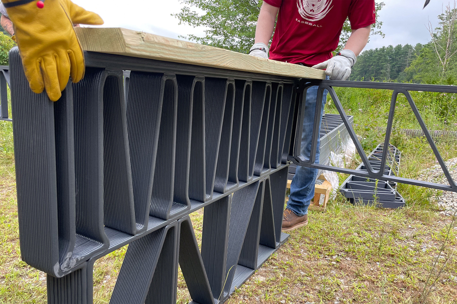 MITMechE's tweet photo. Atlas Building Composites, which emerged from a research effort in MechE, uses waterless plastic recycling and large-scale composite additive manufacturing technology to make parts like home foundations, decks, and trusses. 📸s: Atlas https://t.co/r7wH7tU7U8 https://t.co/cjQvGuSePG