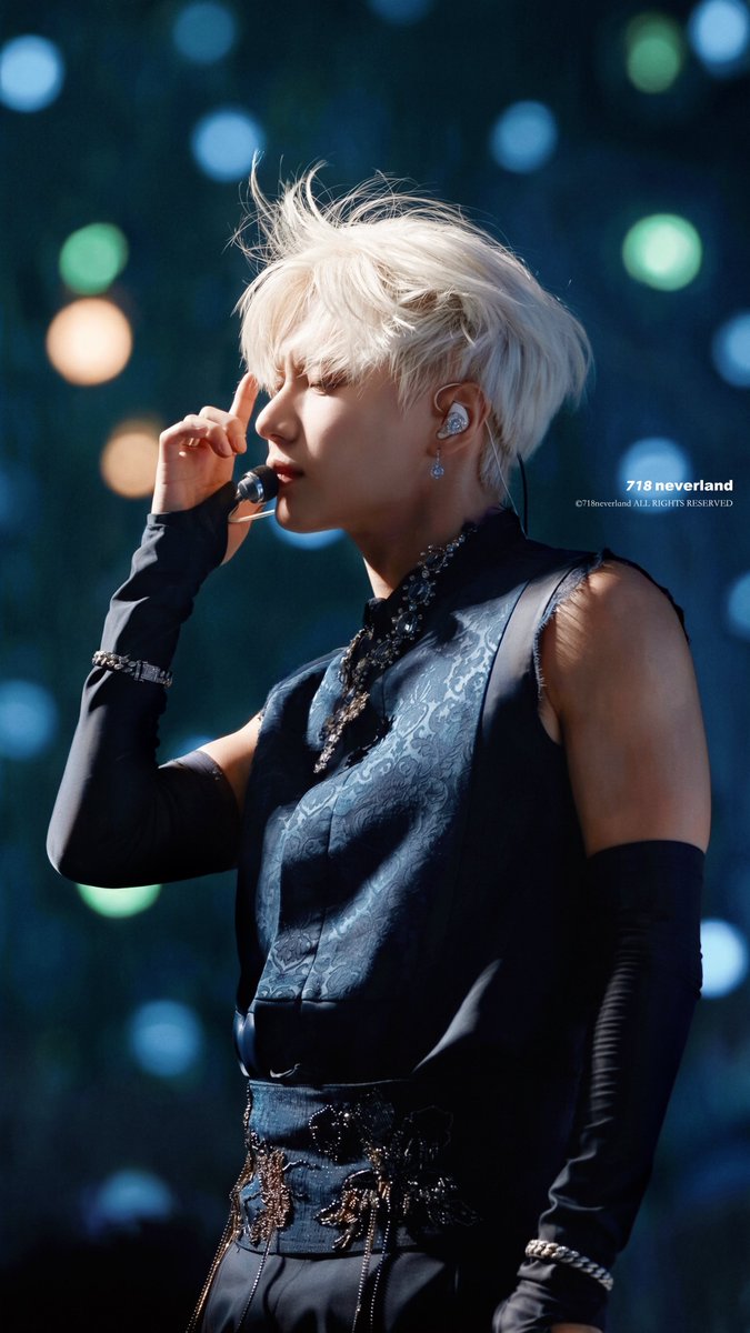 718neverland718's tweet photo. 260920 LiMiNaL day3📷

✨🪄✨🎩✨

#태민 #TAEMIN #テミン #泰民 https://t.co/L7RraFiztv
