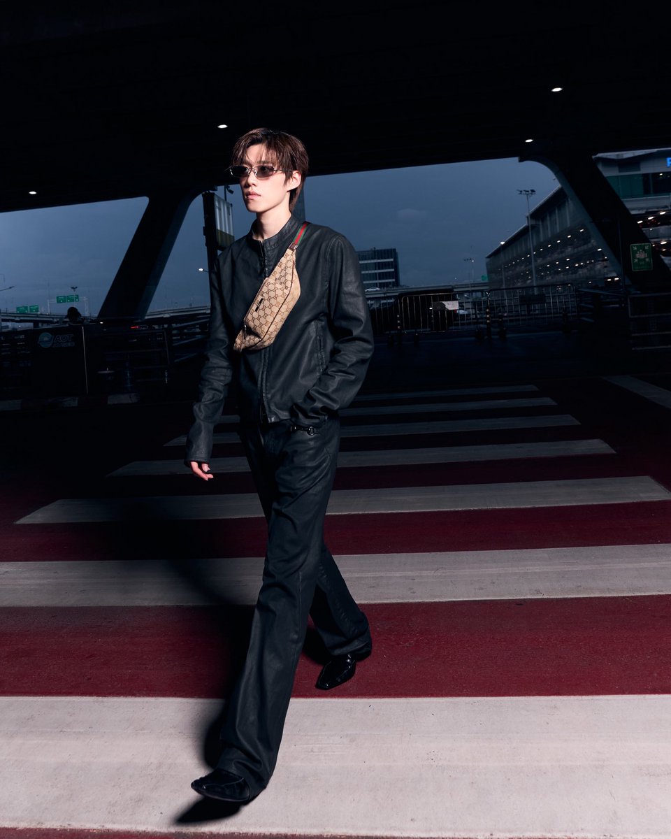 Bee_Nichaphat's tweet photo. ไปลูก! คุณแม่เก็บกระเป๋าแป้บ 💼 ✈️ 

PP KRIT X GUCCI MFW26
#GUCCISS27xPPKRIT
#GucciTheStoreShow
#PPKritt @ppkritt
#Gucci @gucci https://t.co/0CKpu0O1id