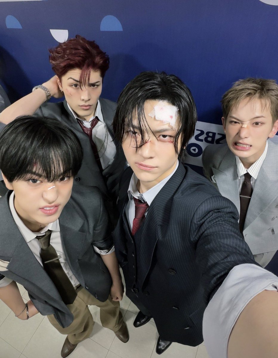 bunniewiju's tweet photo. i love it so bad when nico posts family photos 😭❤️ silly pic with maknae line and sexy pic with hyung line!! https://t.co/G0SZBArI0z