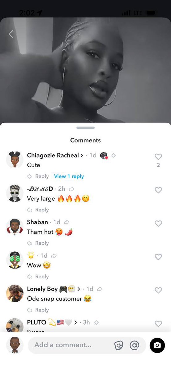 Softt_0302's tweet photo. So someone has been using my videos on snap…e even get “public figure” tag😭💔😹…My snap account has been locked and I don’t even have the app on my phone anymore…Pleaseeee Beware❤️❤️ https://t.co/OM56l8s8W3