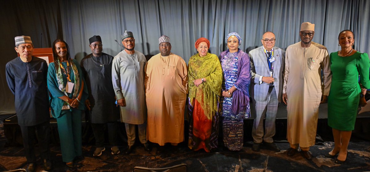 UNDPNigeria's tweet photo. The conversation is shifting from fragility to opportunity.

Yesterday at the margins of #UNGA81, the seven Governors of Northwest Nigeria presented a unified blueprint for peace, resilience and economic transformation.

Joined by @UN Deputy Secretary-General @AminaJMohammed and @UNDP Associate Administrator @HaoliangXu, the high-level dialogue explored how strategic partnerships - from climate resilience and sustainable agriculture to livelihoods and renewable energy - can accelerate the Northwest Peace, Security and Development Framework and unlock the region’s immense economic potential.

@daudalawal_ @dikko_radda @ubasanius