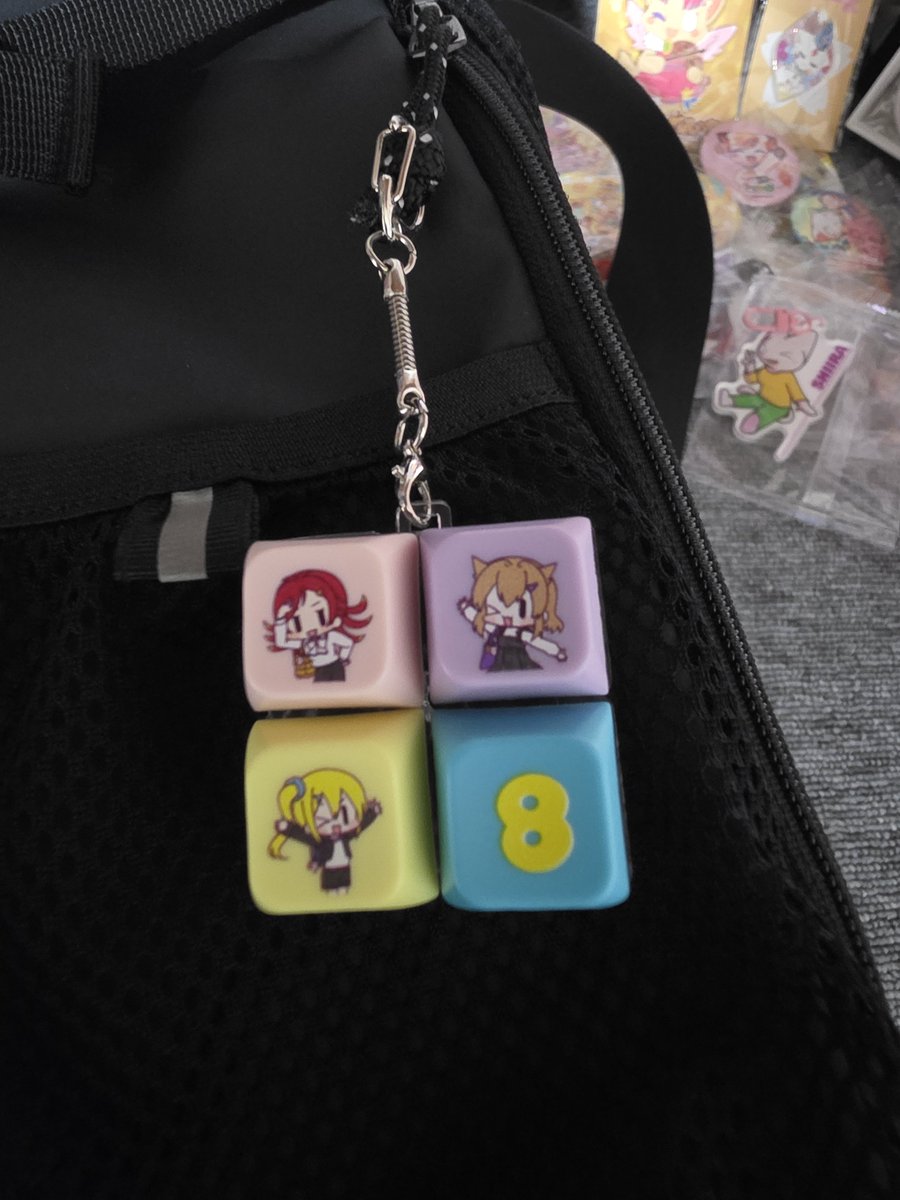 leafsky9244's tweet photo. あっ一応回収してますビッカメ娘のキーボードキーホルダー
八王子さんは今度行きます
#ビッカメ娘 https://t.co/qzUY8JhhhB