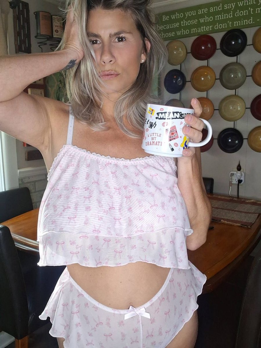 Fraserphoenix's tweet photo. HOT Coffee Time!! ☕️☕️  Hope Everyone has. Terrific Tuesday!!  🥰 https://t.co/5OJEBvHRwY