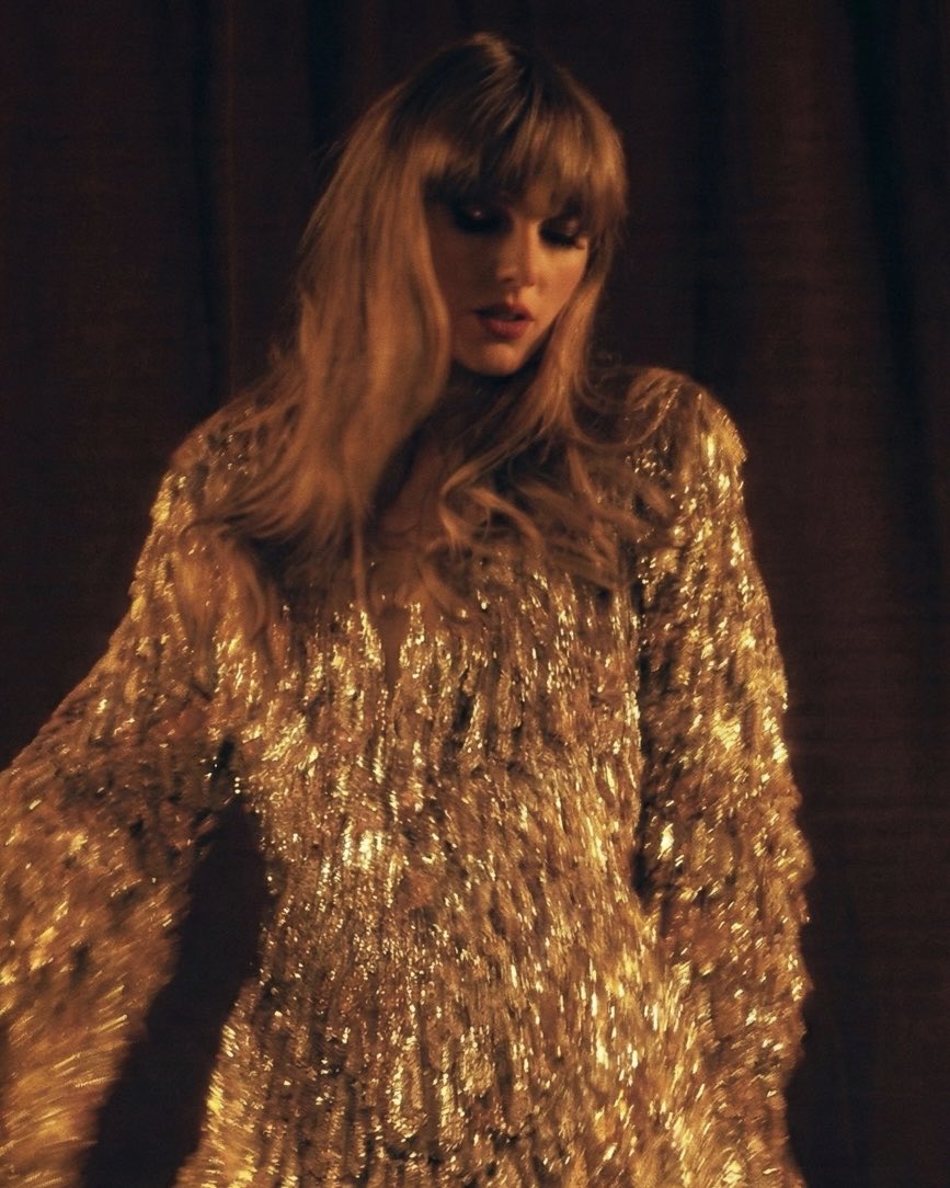 updateswiftbr's tweet photo. 🚨TAYLOR SWIFT ACABA DE ALTERAR SUA BIO DO INSTAGRAM. https://t.co/XcEPC4cgyy