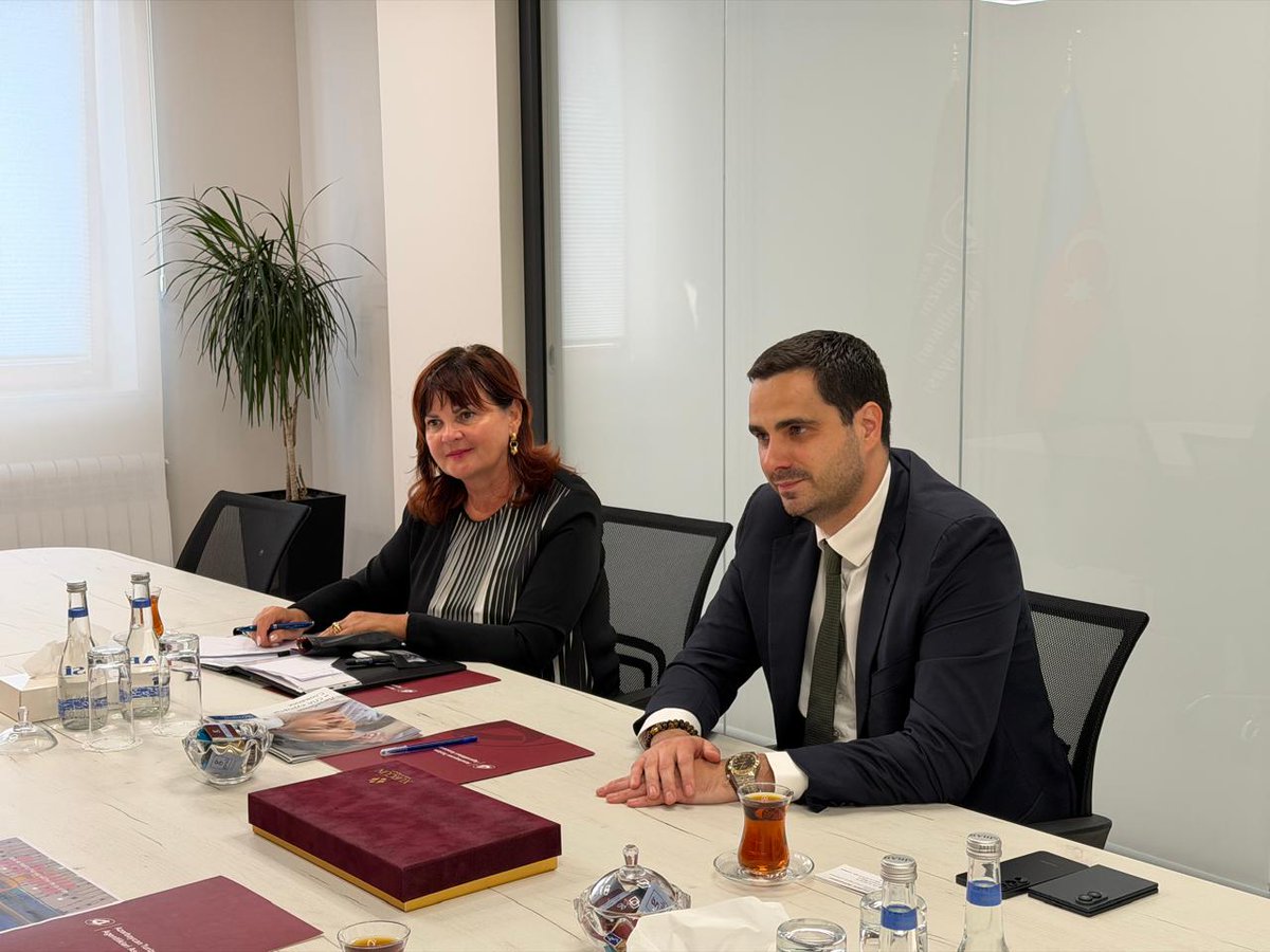 ataa_aze's tweet photo. Turizm sahəsində qarşılıqlı maraq doğuran əlaqələrin inkişaf etdirilməsi məsələləri  ATAA-nın sədri Göydəniz Qəhrəmanovla Slovakiyanın  ölkəmizdəki fövqəladə və səlahiyyətli səfiri Elçin Qasımov arasında baş tutan görüşdə müzakirə olunub.

Ətraflı : https://t.co/Wpkq6BUI9U https://t.co/2HVsFIiPFH