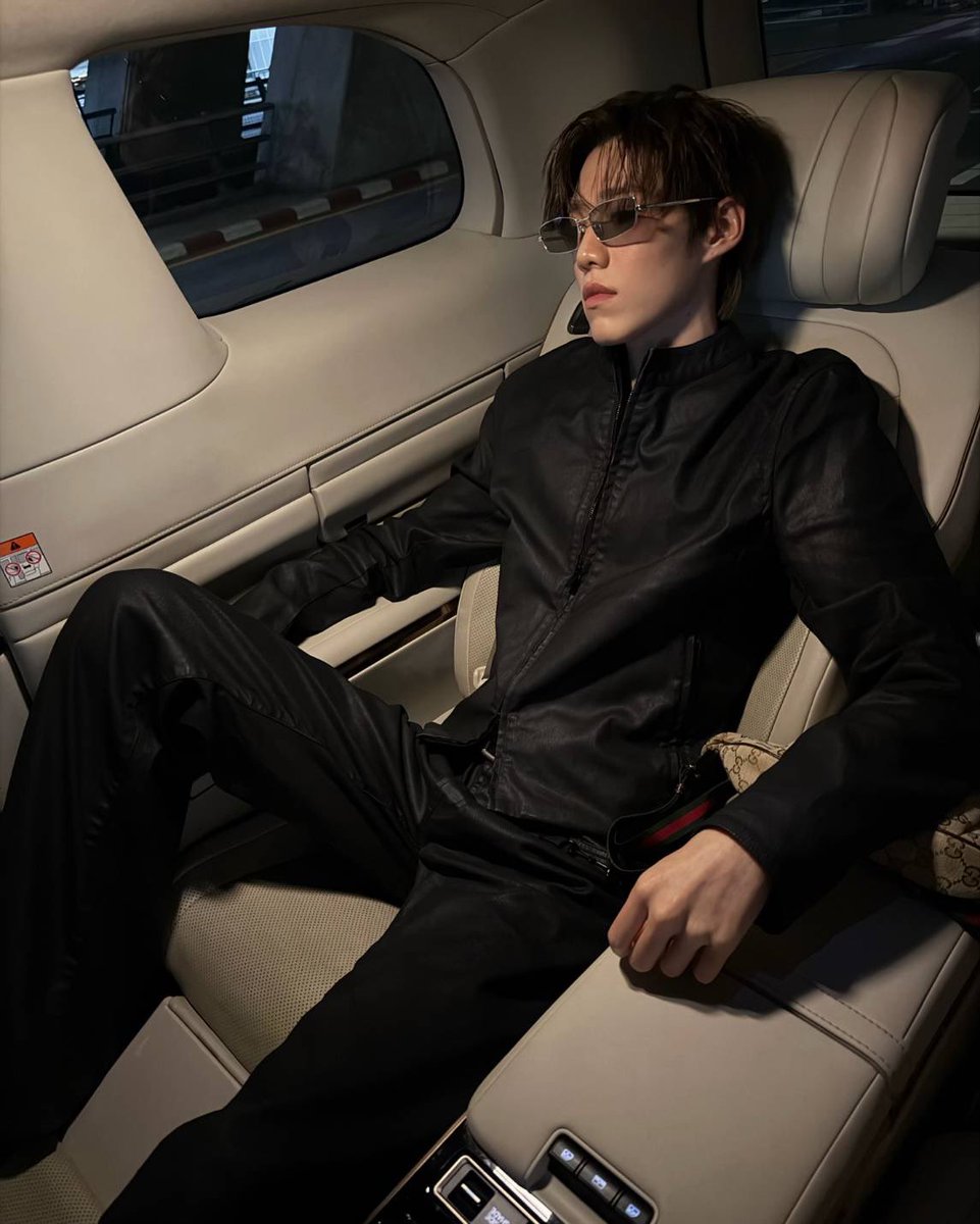 projectppkritt's tweet photo. PP Krit is all set and off to Milan! 🇮🇹✈️
PP Krit in Gucci looks sooo good. Hope Italy falls in love with you just as much as we do. Have the best time in Milan, baby! 🤏🏻

PP KRIT X GUCCI MFW26
#GUCCISS27xPPKRIT
#GucciTheStoreShow
#PPKritt
#Gucci @gucci https://t.co/RuG4Z7E1oM