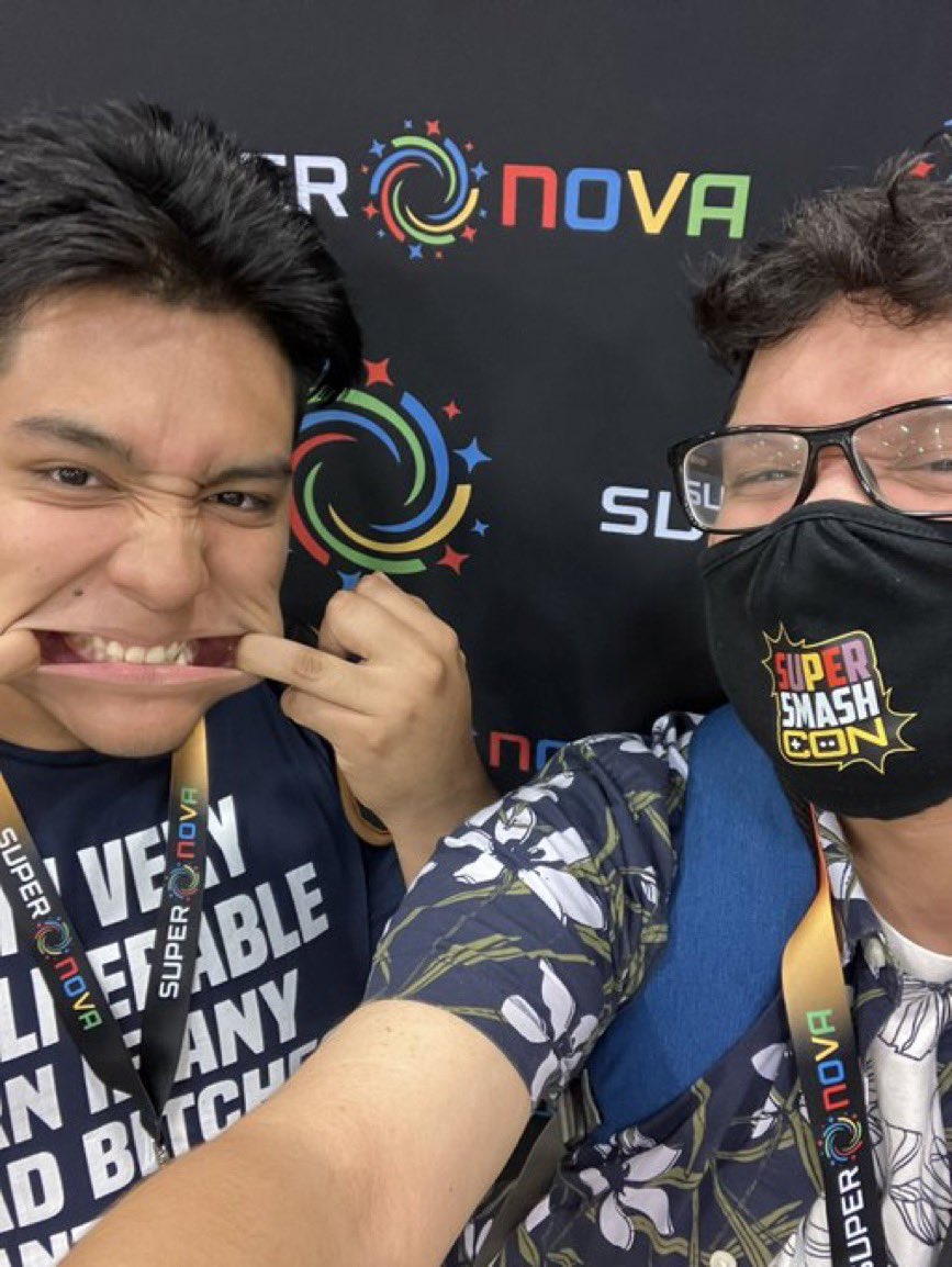 Menchu520's tweet photo. @LR_brad Sexy time at Supernova. We gotta hang again and get some good food brandon🙇‍♂️ https://t.co/JVeGo2ZOV7