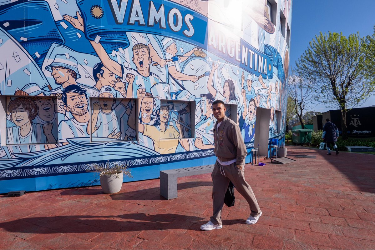 Argentina's tweet photo. #SelecciónMayor ¡Arrancamos una vez más! https://t.co/HA2SwW0Vex