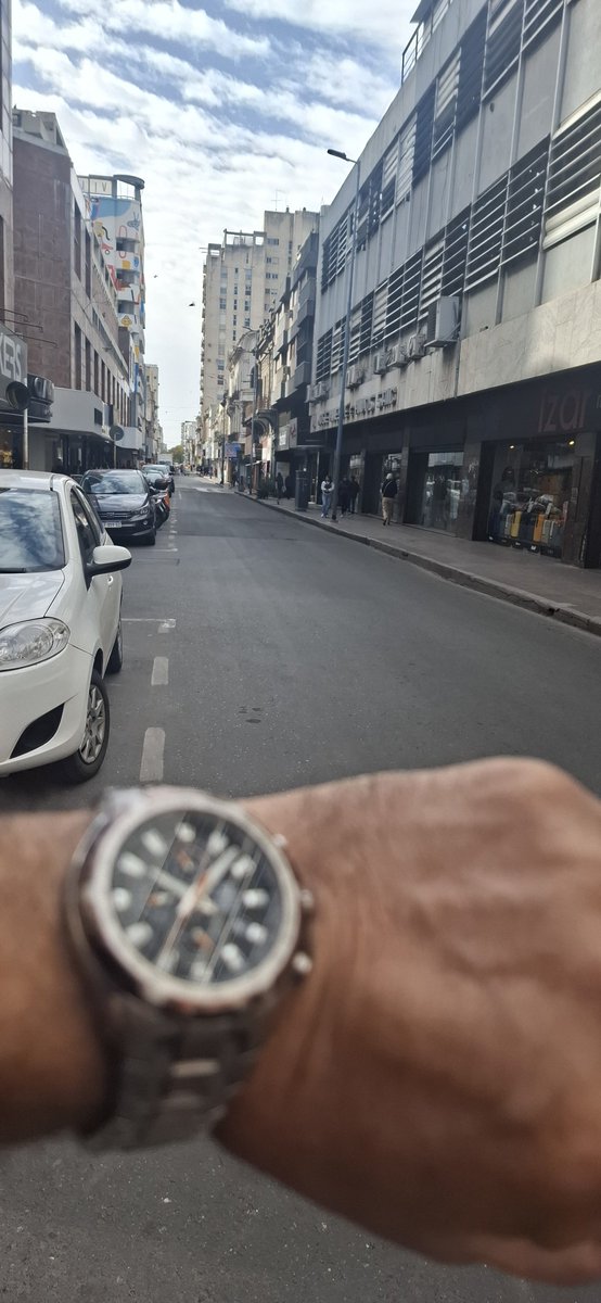 cordobesokk's tweet photo. Les subo fotos de como la economia crece  como pedo de buzo en Córdoba...otro logro de este Gobirrno de desquiciados Libertarios.
Ni en pandemia se vio esto 
Solo los que conocen Córdoba  lo van a entender 
Zona Mayorista por excelencia https://t.co/jhdIropBxI