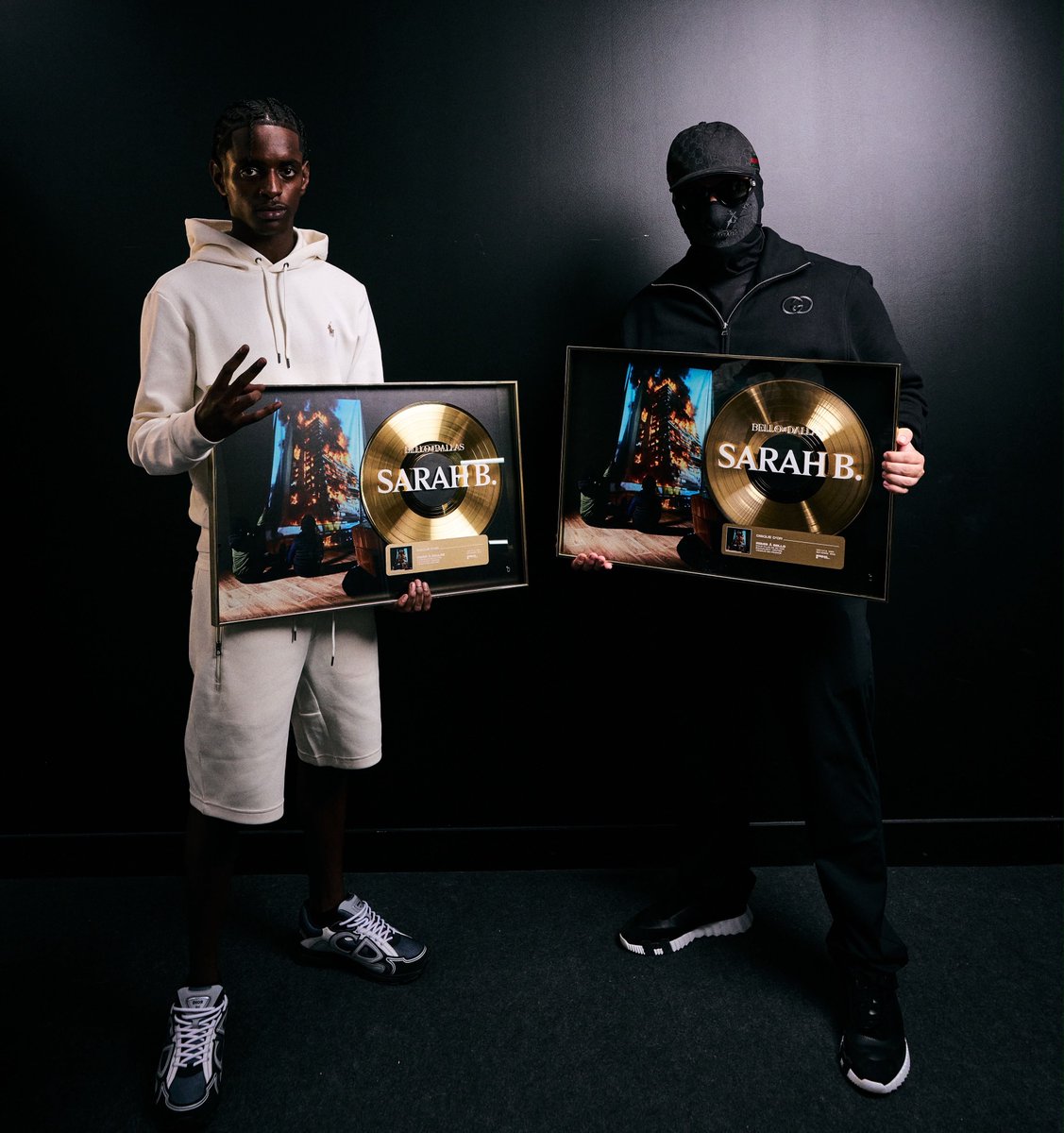 _iblevrai's tweet photo. 2 potes
2 ans de carrière
2 ans de développement 
5 singles d'or
1 disque d'or

et toujours ZERO FEATS.
ça me rappelle un fameux groupe 👀 https://t.co/zPgr2M9b2P
