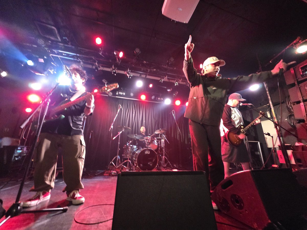 tsuririnoppai's tweet photo. MAD COWさん〜
真貴さんのポストでけっこうリポされててチェックしてて何気に楽しみだった方たち〜
さすがにしびれた
#MADCOW
#NORANGE
#ROCKINSTEADY https://t.co/rxCUfu6fLB
