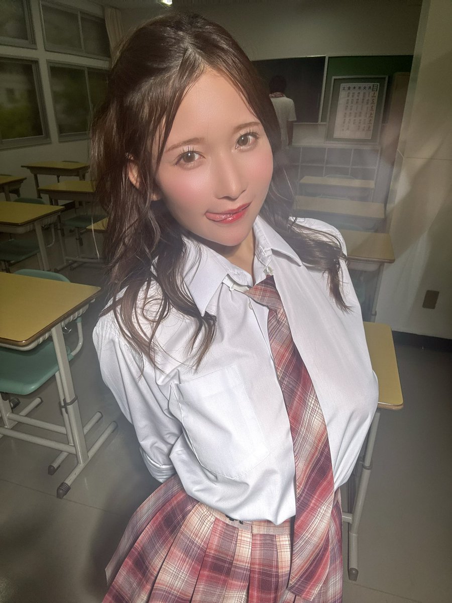 kodawaruNN's tweet photo. 桃園怜奈ちゃん。割とデビューしたての頃から好きでオヤジも長い事お世話になっております。
ビジュ的にはJK役ばっちりなんだけど
フ○ラがエグすぎて･･･
こんなん絶対JKがしていいフ○ラじゃないだろｗｗｗｗ
それはそうとして、ほのぼのラブラブ感が良き作品でした👍 https://t.co/5vb3HidlWB