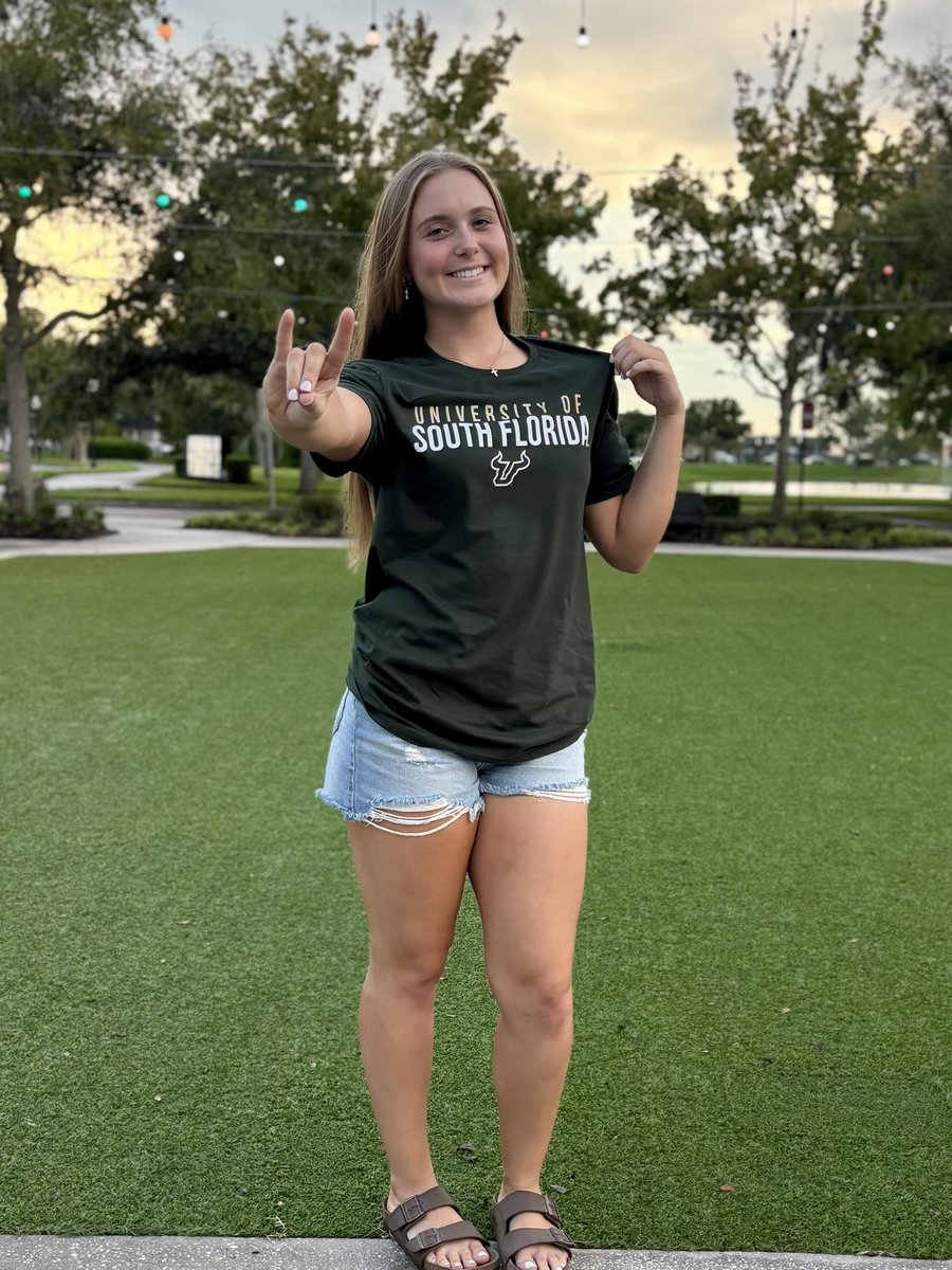CampbellD2028's tweet photo. Horns Up! 🤘🏻💚

I’m so blessed to announce that I will be continuing my academic and athletic career at the University of South Florida!
@USFSoftball @SBCoachNavi https://t.co/TtaVOnYRNA