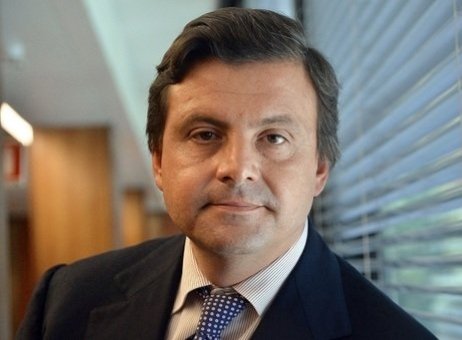 CCignale's tweet photo. Cosa è successo ?? 😱 #Calenda https://t.co/DTxWsZzhxt