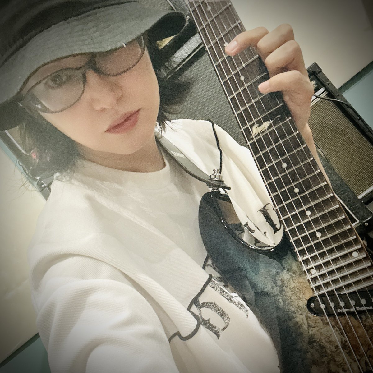 RuizaD1's tweet photo. こんばんは！

本日は、個人練習にてスタジオ作業。
音作りをしてきました🎸

これまでの音と聴き比べながら、だいぶ追い込めたと思う！

Redoが良くなる為にも、
自分の為にも、
必要な時間。

明日はバンドリハ！！
めちゃくちゃ楽しみだ❤️‍🔥 https://t.co/XgotQYHsb6