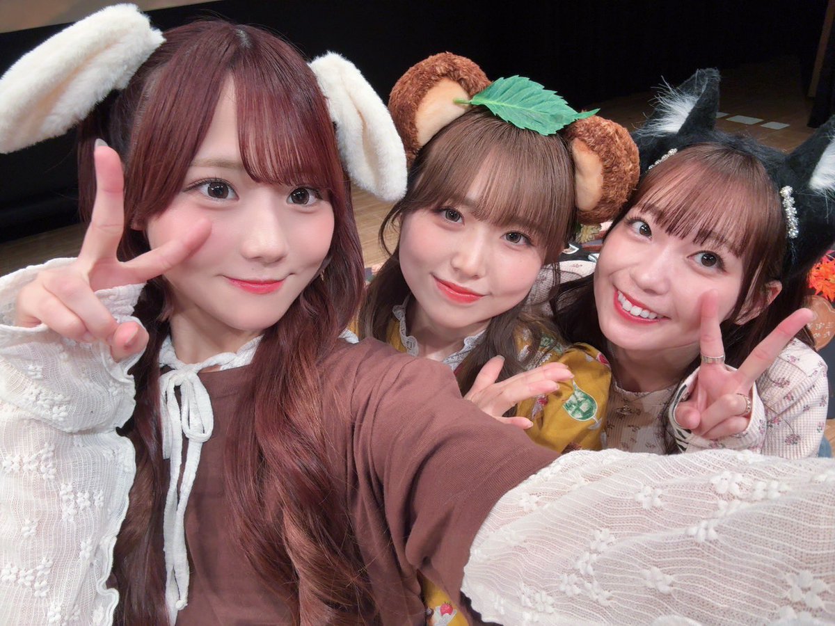 Saito_Shuka's tweet photo. #みーたぬ サミット2026秋 第1部
せりとともにお邪魔しました！！！

ぽん下生のみなさま
ありがとうございましたーっ！！！

みーちゃんもせりも
おもろいやつでした！！！！！！！笑

私はたぬき(？)ではなく
猫(？)でした～！！🐱 https://t.co/Bh1JEFcceX