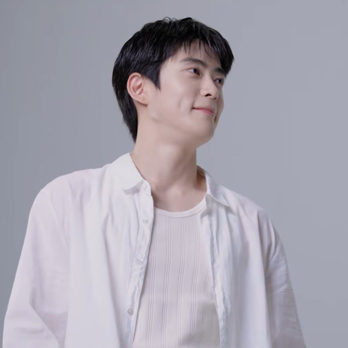 auggirlx's tweet photo. มีพิรุธพิราบมาก https://t.co/foMgDOMHQ4