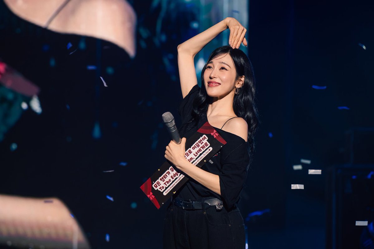 YoungOnesINA's tweet photo. Tiffany Young: Edge of Calm Tour in Jakarta was truly an unforgettable night. 🎀💖

Celebrating 10 years of Tiffany’s solo journey together made this moment even more special. Seeing Tiffany shine on stage, looking genuinely happy with her iconic eye smile, was a memory we’ll cherish forever. 🥹🩷

A heartfelt thank you to all YOUNGONEs & SONEs who came together and supported every fan project for Tiffany’s very first solo concert in Indonesia. From the fan projects to every light, cheer, and message, you guys helped make Jakarta feel like a warm and beautiful welcome home for Tiffany. 🤍

We’re incredibly grateful for everyone who was part of this journey with us. This may be the end of Edge of Calm in Jakarta, but we hope it’s only the beginning of many more beautiful memories with Tiffany. 🫶🏻💖

#TiffanyYoung
#EdgeofCalmTour
#EdgeofCalminJakarta
#YoungOnesIndonesia