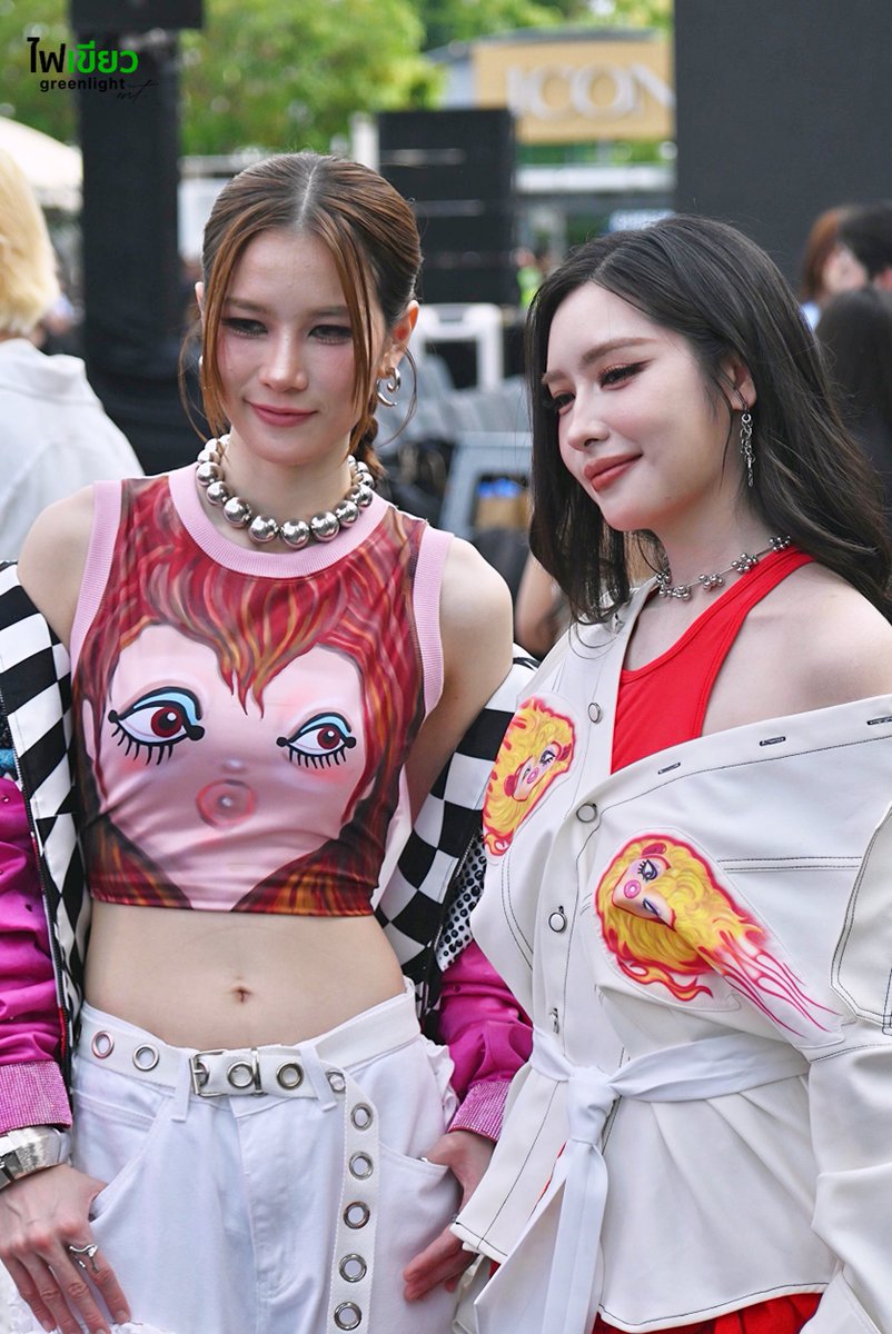 faikeaw_ent's tweet photo. “อันดา - ลูกแก้ว” ร่วมงาน ELLE FASHION WEEK 2026 PRESS CONFERENCE

ANDALOOKKAEW ELLE PRESS
#ELLEFashionWeek2026xADLK
#อันดาลูกแก้ว #AndaLookkaew 
#andaanunta #lookkaewkamollak
#ELLEFashionWeek2026
#EFW26ATICONSIAM 
#SeeYouAtTheTent https://t.co/7eU1MWzotE