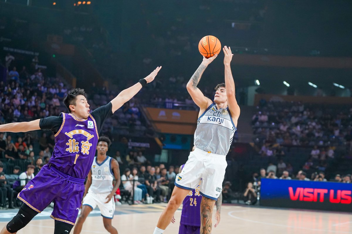 BasquetBocaJrs's tweet photo. 🔚 𝗙𝗜𝗡𝗔𝗟 𝗗𝗘𝗟 𝗣𝗔𝗥𝗧𝗜𝗗𝗢 🏀

#Boca Juniors 🇦🇷 88
Beijing Royal Fighters 🇨🇳 78

¡VICTORIA XENEIZE EN EL DEBUT DE LA #IntercontinentalCup! 💪

#DaleBoca 🔵🟡🔵 https://t.co/Hw5mEcgULr