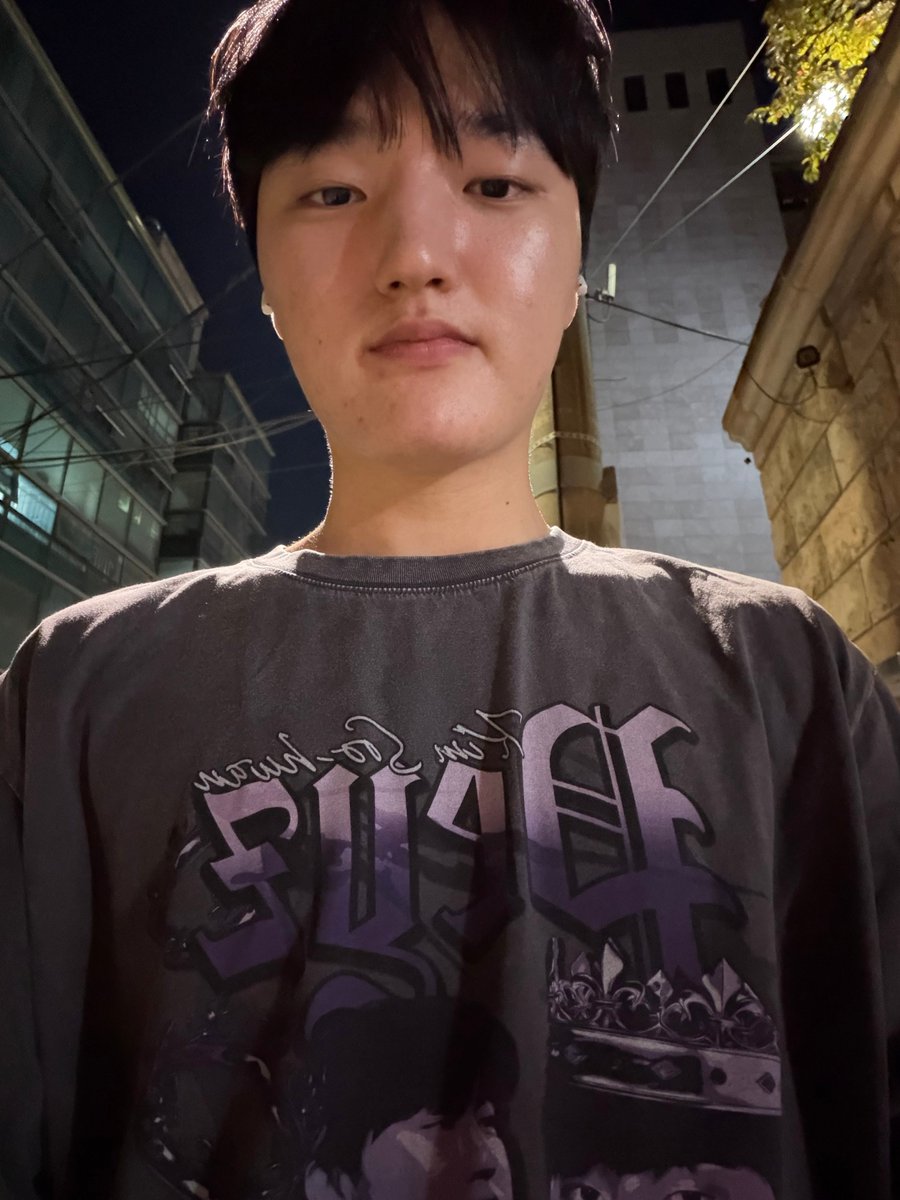 IraRodame's tweet photo. Peyz on Pop🤍 9 hours of streaming you must be tired, rest well and thank you Suhwan-ah 🙇‍♀️ #Peyz #T1 https://t.co/Lc7lGOt5NM