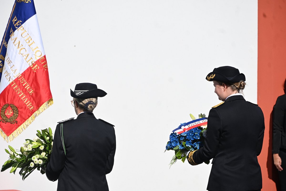 Image de Préfet de la Sarthe - #Hommage 🇫🇷 | Journée nationale du souvenir pénitentiaire

Ce matin, à la maison d’arrêt du Mans, 