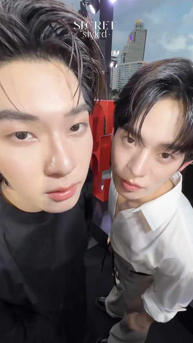 lover2tee's tweet photo. bugs😭😭😭😭😭😭😭😭😭😭😭😭😭😭😭😭😭😭😭😭😭😭 https://t.co/3eLpDIygQW