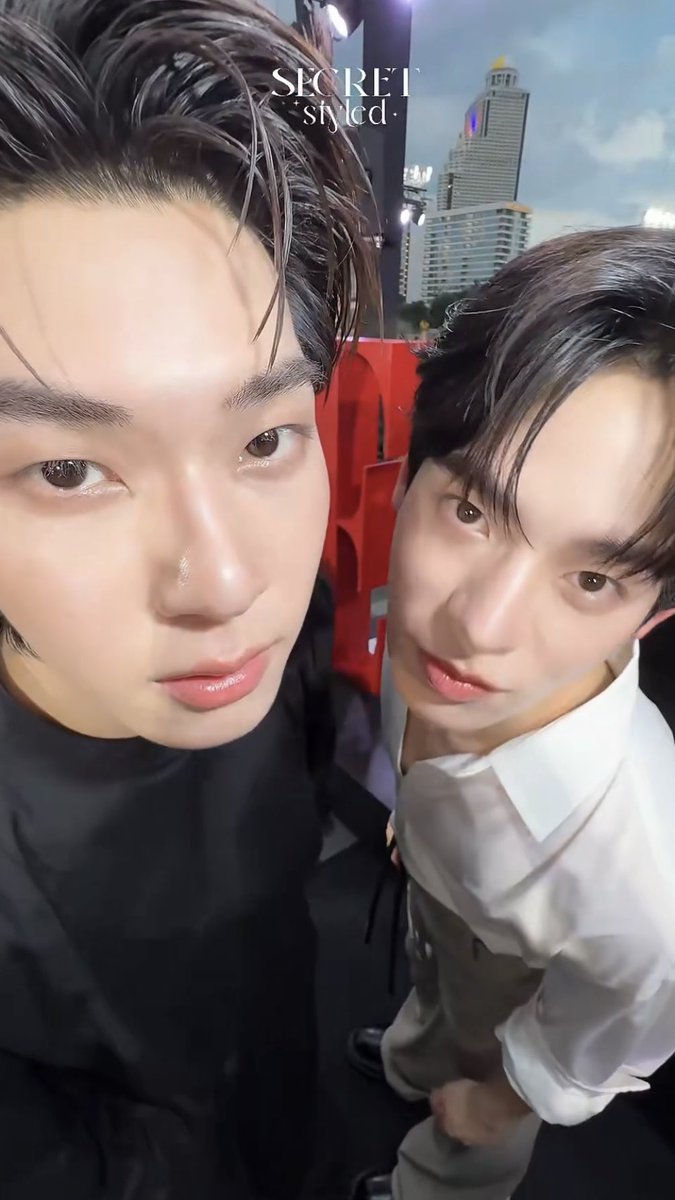 lover2tee's tweet photo. bugs😭😭😭😭😭😭😭😭😭😭😭😭😭😭😭😭😭😭😭😭😭😭 https://t.co/3eLpDIygQW