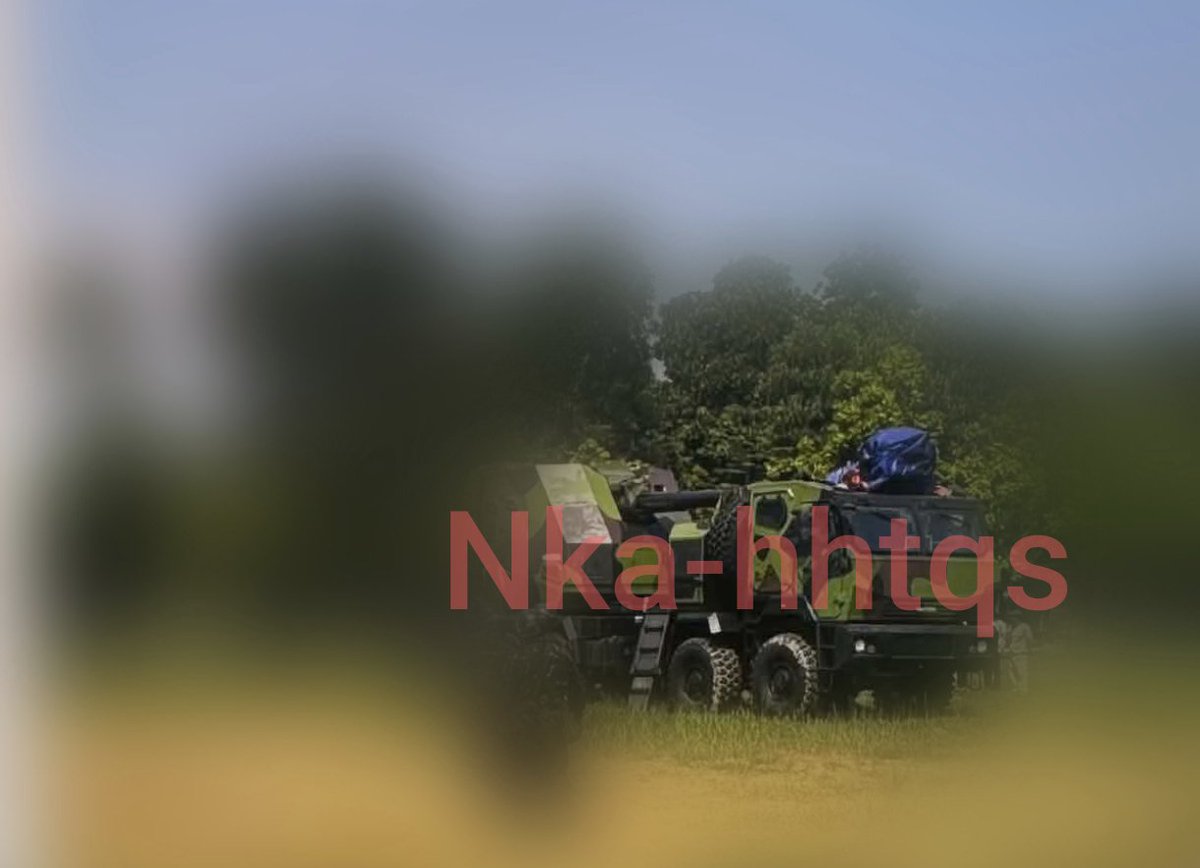 hhtqsVN's tweet photo. Today, our PTH-152 underwent a live-fire test at the 45th Brigade. According to my source, this test firing was conducted to evaluate its compatibility with a new chassis, while also revealing that the gun crew will be reduced to a maximum of four members, as both the fire control calculation system and the loading system are fully automated. 
#Nka